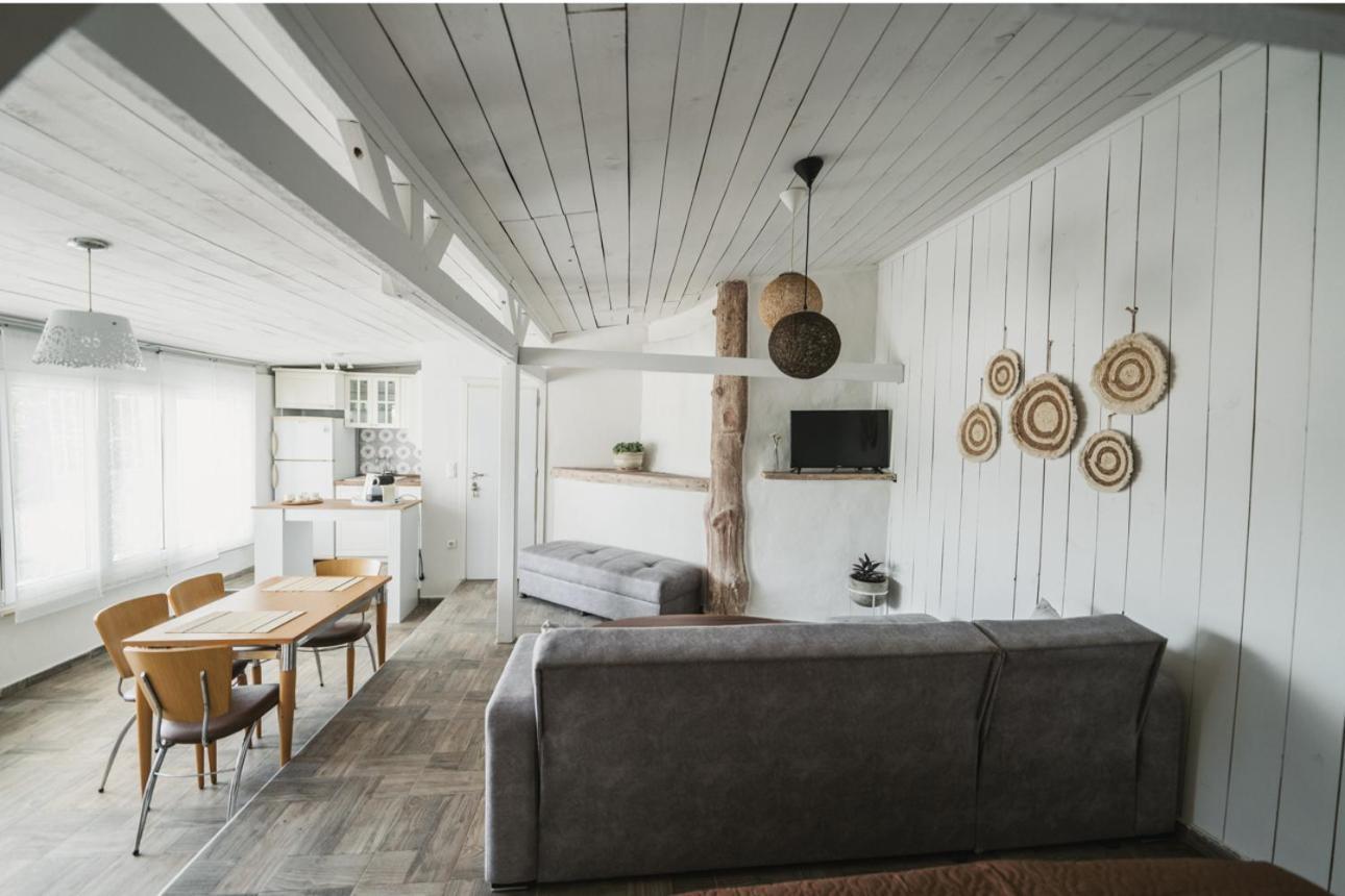 The Garden House Apartment Kavála ภายนอก รูปภาพ